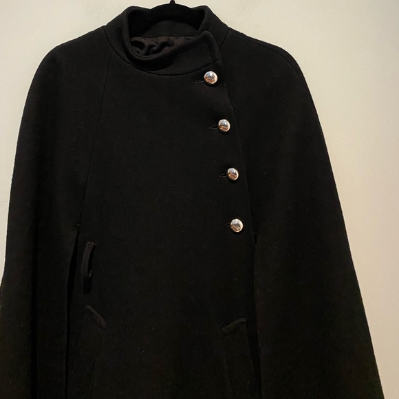 SOLD Beautiful 1950s/60s Rain Master Long Wool Cape - Picture 2 of 6